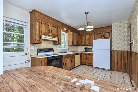 Kitchen - 4 Osborn Ln, Monroe, CT 06468 photo 1 of 7