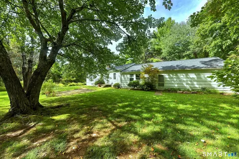 Exterior - 4 Osborn Ln, Monroe, CT 06468 photo 6 of 7