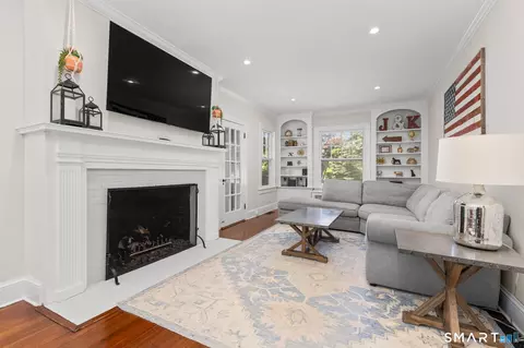 Living - 207 Redding Rd, Redding, CT 06896 photo 1 of 2