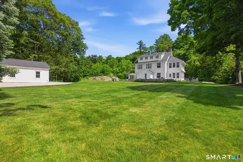 Exterior - 207 Redding Rd, Redding, CT 06896 photo 4 of 4