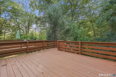 Exterior - 157 Brighton Cir, Windsor, CT 06095 photo 4 of 8