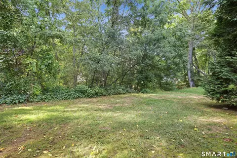 Exterior - 157 Brighton Cir, Windsor, CT 06095 photo 8 of 8