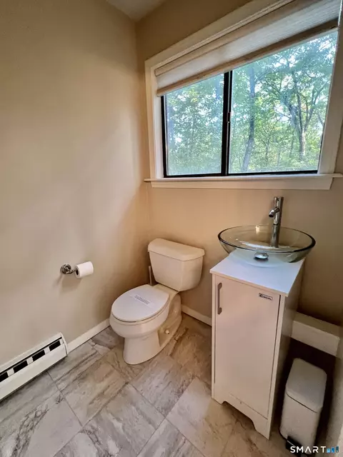 Bath - 212 Ledge Dr, Torrington, CT 06790 photo 2 of 3
