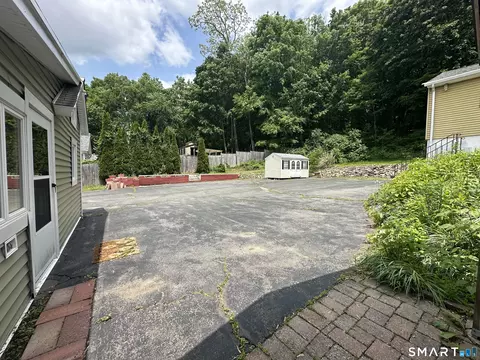 Exterior - 35 High St, Canton, CT 06019 photo 3 of 8