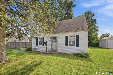 27 Hockanum Dr, East Hartford, CT 06118