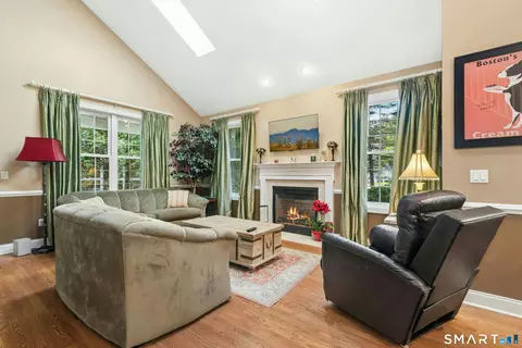 Living - 17 Watkins Dr #17, Sandy Hook, CT 06482 photo 1 of 2