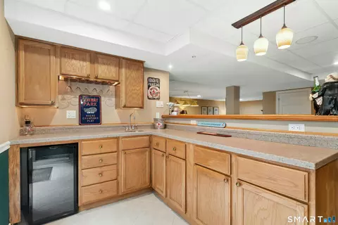 Kitchen - 17 Watkins Dr #17, Sandy Hook, CT 06482 photo 4 of 4