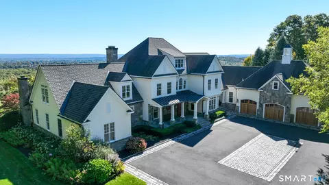 12 Northeast Rd, Farmington, CT 06032