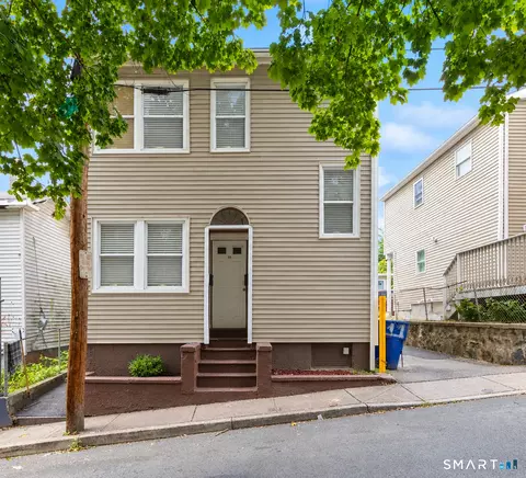 11 Martin St, Waterbury, CT 06706