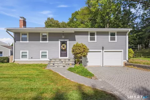 120 Hyde Rd, West Hartford, CT 06117