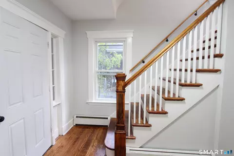 Entry Way - 53 Park Rd, Hamden, CT 06517 photo 2 of 2