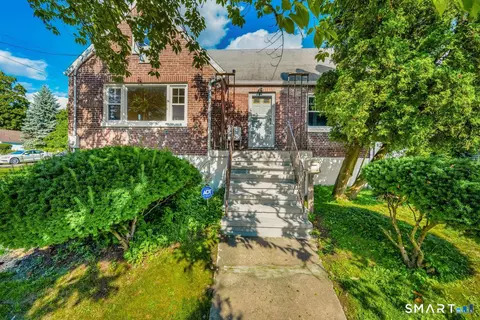 144 Mary Ave, Stratford, CT 06614