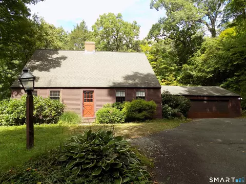 28 Forest Hills Dr, Farmington, CT 06032