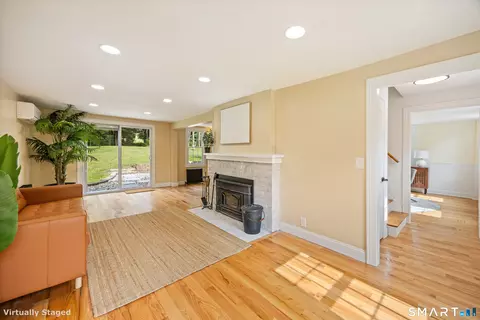 Living - 20 Hydelor Ave, Prospect, CT 06712 photo 4 of 5