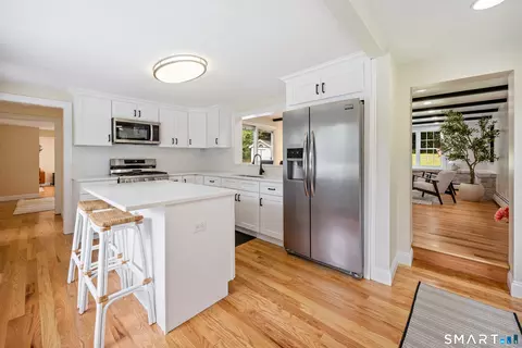Kitchen - 20 Hydelor Ave, Prospect, CT 06712 photo 3 of 3