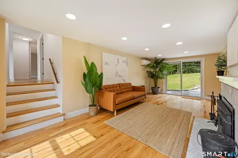 Living - 20 Hydelor Ave, Prospect, CT 06712 photo 3 of 5
