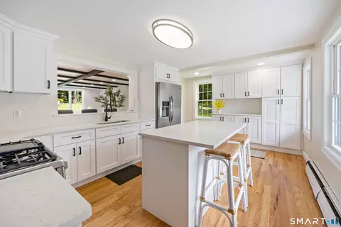 Kitchen - 20 Hydelor Ave, Prospect, CT 06712 photo 2 of 3