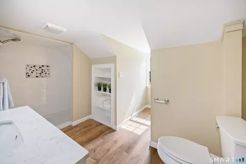 Bath - 20 Hydelor Ave, Prospect, CT 06712 photo 3 of 3