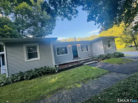 Exterior - 11 Ash St, Putnam, CT 06260 photo 5 of 8