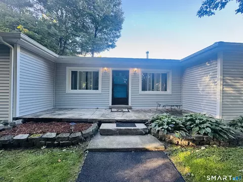 Exterior - 11 Ash St, Putnam, CT 06260 photo 4 of 8