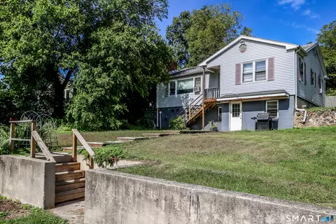 Exterior - 40 Kellogg St, Brookfield, CT 06804 photo 2 of 3