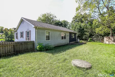 Exterior - 40 Kellogg St, Brookfield, CT 06804 photo 3 of 3