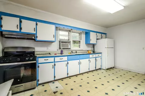 Kitchen - 40 Kellogg St, Brookfield, CT 06804 photo 1 of 3