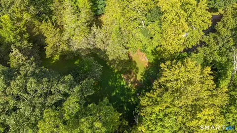 6062 Wolfpits Rd, Bethel, CT 06801