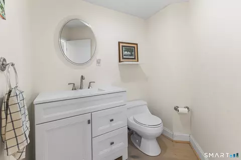 Bath - 779 Deer Run Ln, Orange, CT 06477 photo 1 of 6