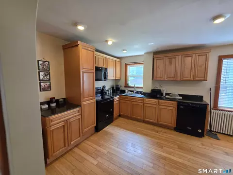 Kitchen - 85 Robertson Ave, Killingly, CT 06239 photo 2 of 3