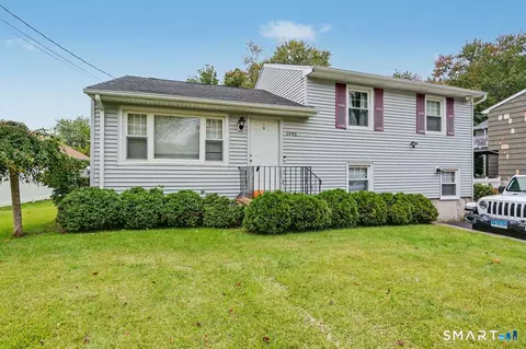 1991 Old Town Rd, Bridgeport, CT 06606