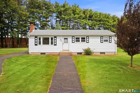 12 Southwood Dr, West Hartford, CT 06110