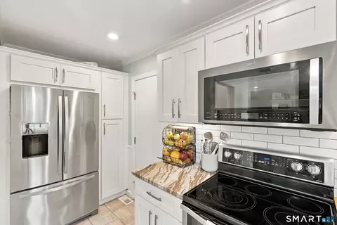 Kitchen - 101 Deercrest Dr, Torrington, CT 06790 photo 3 of 4