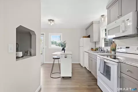 Kitchen - 190 Old County Rd, Windsor Locks, CT 06096 photo 1 of 7