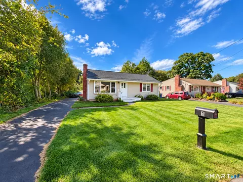 1 Lois Ave, Plantsville, CT 06479