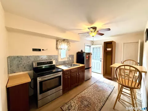Kitchen - 78 Hammond Hill Rd, Hampton, CT 06247 photo 3 of 4