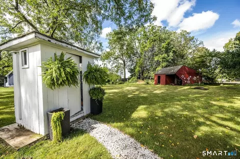 Exterior - 188 Main St, Durham, CT 06422 photo 4 of 6