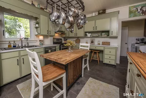Kitchen - 188 Main St, Durham, CT 06422 photo 1 of 4