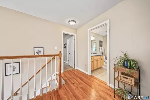 Entry Way - 53 Howard Ln, Thomaston, CT 06787 photo 4 of 5