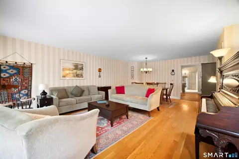 Living - 4 Oxford Dr #4, Suffield, CT 06078 photo 1 of 3
