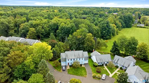 View/Area - 4 Oxford Dr #4, Suffield, CT 06078 photo 1 of 5
