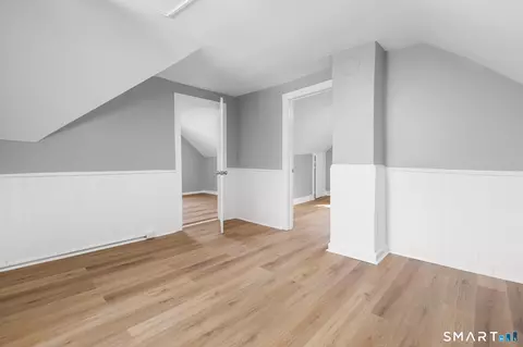 Entry Way - 101 Culvert St, Torrington, CT 06790 photo 3 of 4