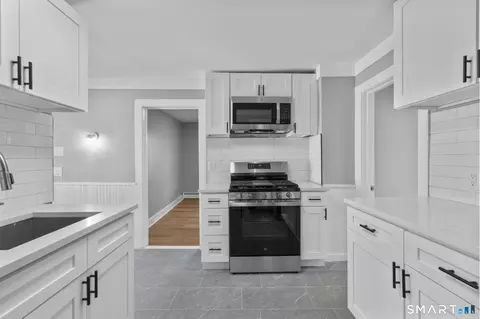 Entry Way - 101 Culvert St, Torrington, CT 06790 photo 1 of 4
