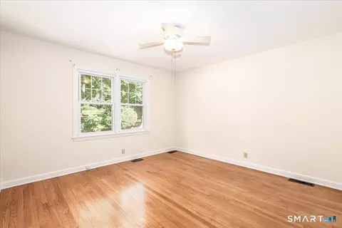 Bedroom - 70 Benedict Ave, Fairfield, CT 06825 photo 3 of 4