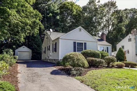 Exterior - 70 Benedict Ave, Fairfield, CT 06825 photo 8 of 9