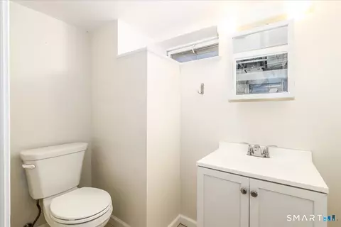 Bath - 70 Benedict Ave, Fairfield, CT 06825 photo 2 of 2