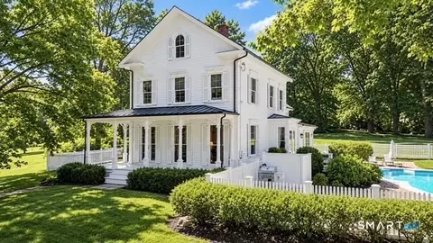 999 Bronson Rd, Fairfield, CT 06824