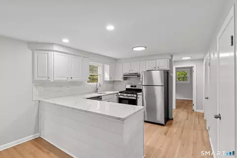 Kitchen - 173 Timber Trl, Wethersfield, CT 06109 photo 3 of 6