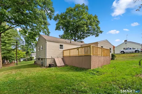 Exterior - 173 Timber Trl, Wethersfield, CT 06109 photo 5 of 7