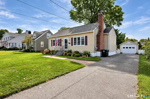 57 Hayes Dr, Milford, CT 06460
